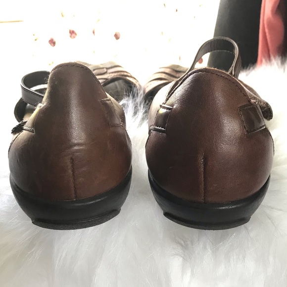 Thom McAn Women’s Sandals - Picture 3 of 6